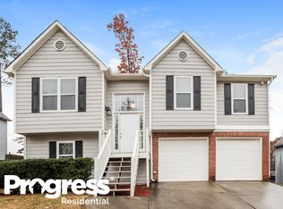 1118 Marina Ln, Acworth, GA 30101