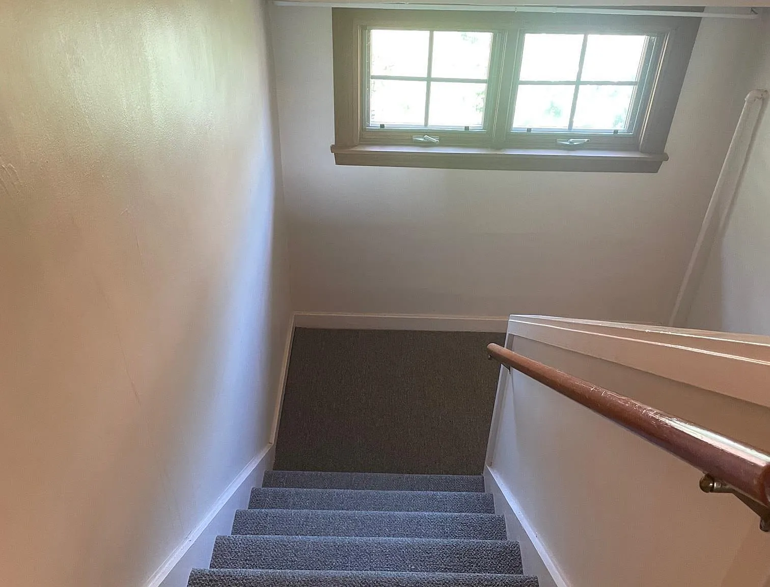 2 bed, 1.0 bath, 1200 sqft, $1,275 — Photo 2