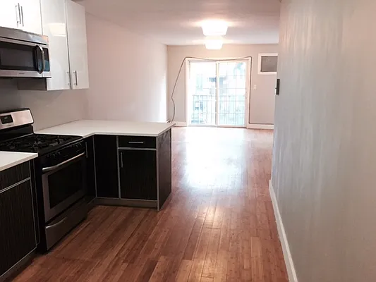 Rented by Premier Metro Realty Corp | media 18