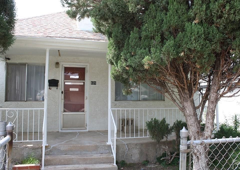 1st image of 620 E 10th St