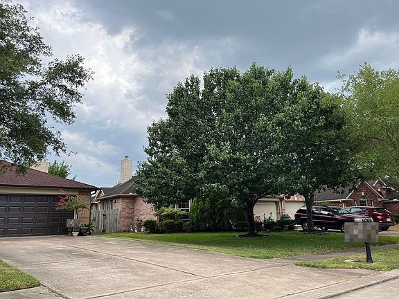 3rd image of 9238 Buffalo Bend Ln
