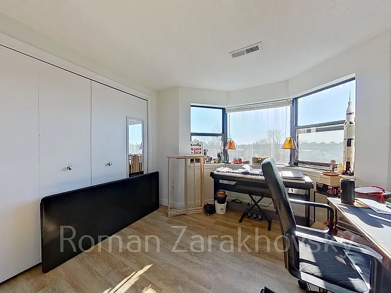 18 Webster Ave #3 — Photo 5