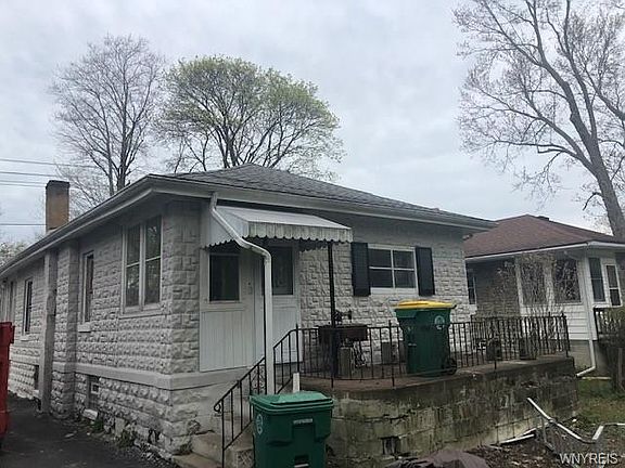 3rd image of 131 Hawkins Ave