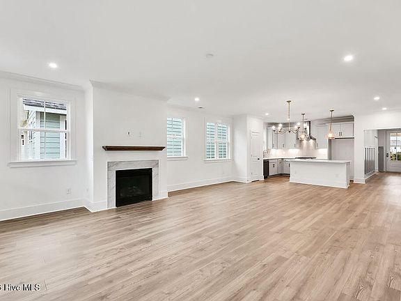 4th image of 1324 Trisail Terrace