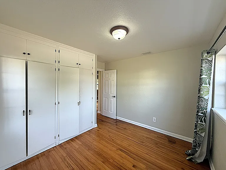 3000 Knollwood Cir — Photo 16