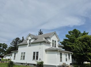 15 Lincoln St, Bloomingburg, OH 43106