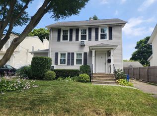 13 Nassau Ave, Glen Cove, NY 11542