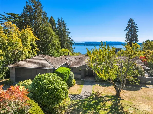 6115 NE Keswick Drive, Seattle, WA 98105