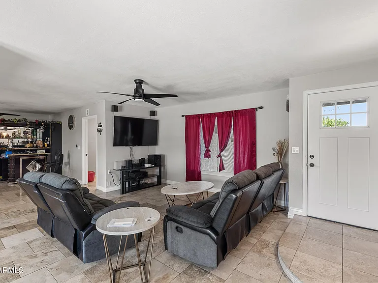 4716 W Christy Dr — Photo 21