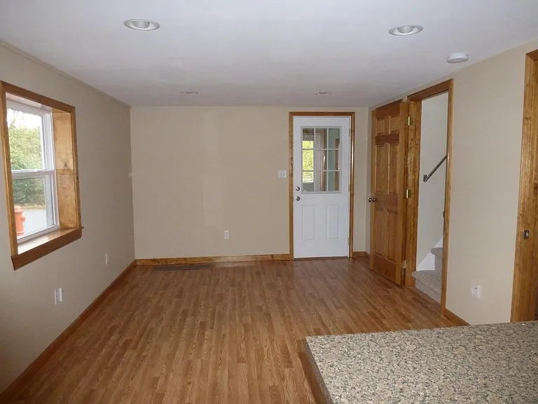 140 Willow St — Photo 5