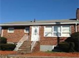 30 Derby Rd, Revere, MA 02151
