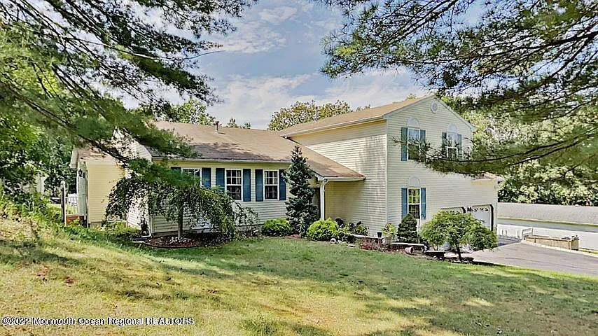 3 bed, 3.5 bath, 2791 sqft, $4,500 — Photo 3