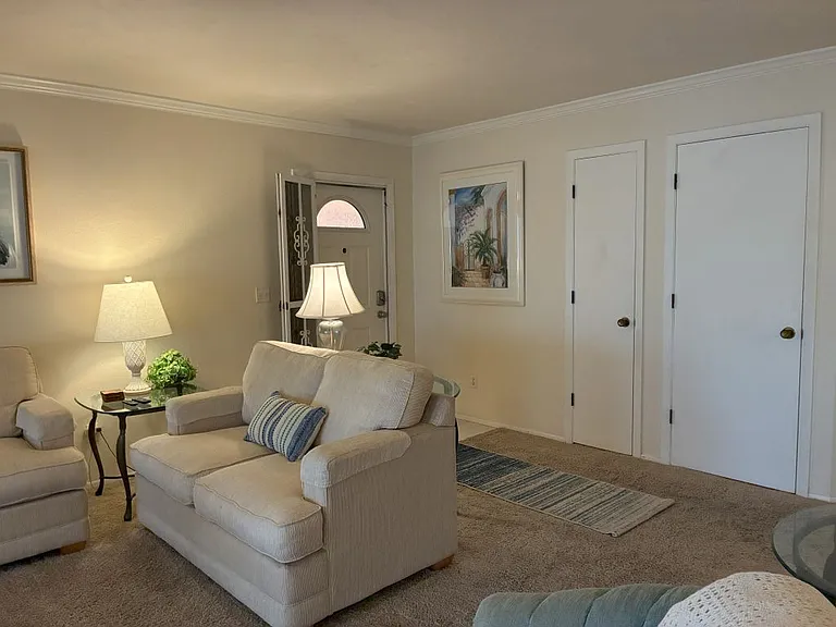 3703 SE 10th Ave #7 — Photo 5
