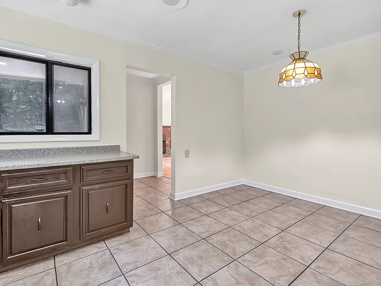 21 Old Redding Rd — Photo 17