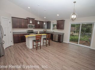 85 Maple Island Rd, Lakeville, MN 55044