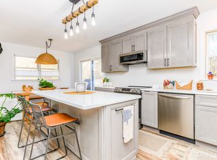 29 Deer Ridge Rd, Stonington, CT 06378