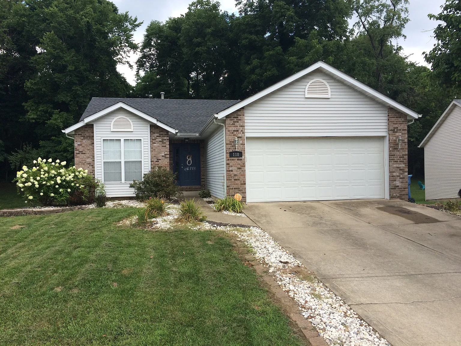 118 Bayfield Dr photo 1