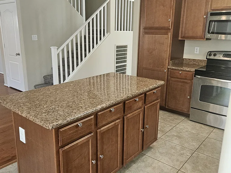 7564 W Charter Oak Rd — Photo 21
