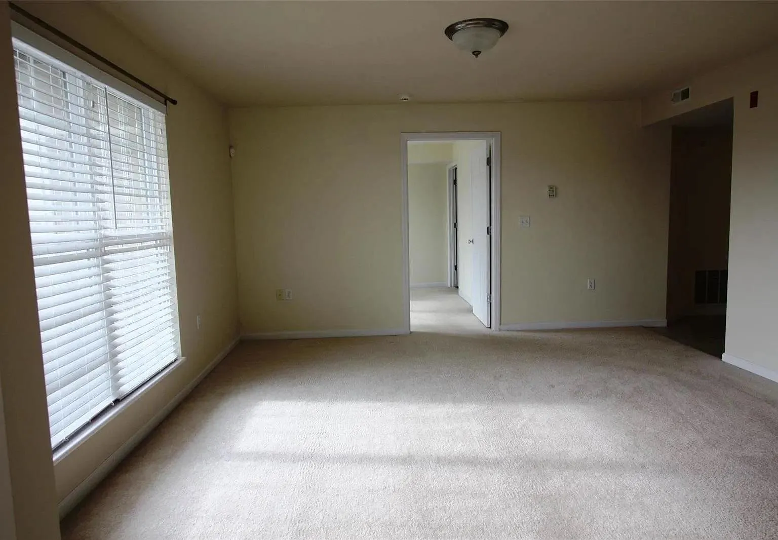 1922 Piedmont Cir — Photo 1