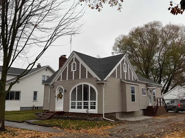 350 S Wayne St, Waterloo, IN 46793