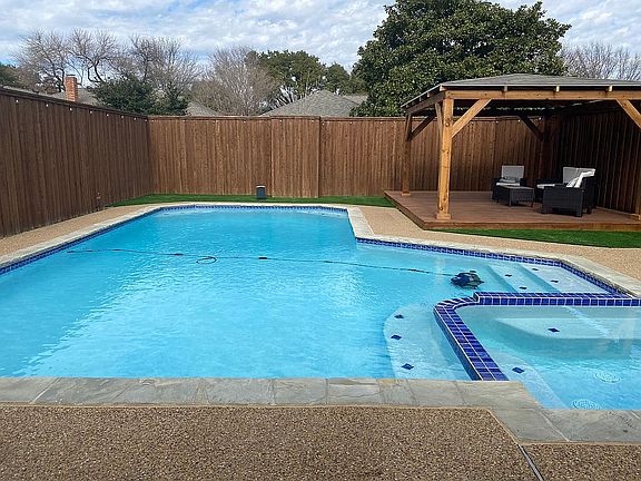 2nd image of 3927 Vista Woods Cir