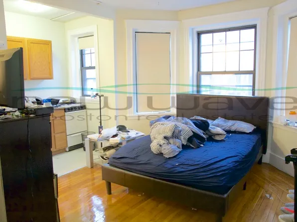 56 Queensberry St, Boston, MA