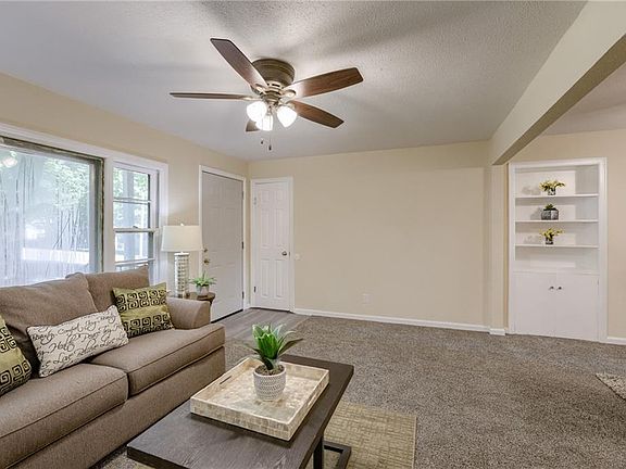 2nd image of 6801 Hawthorne Ave