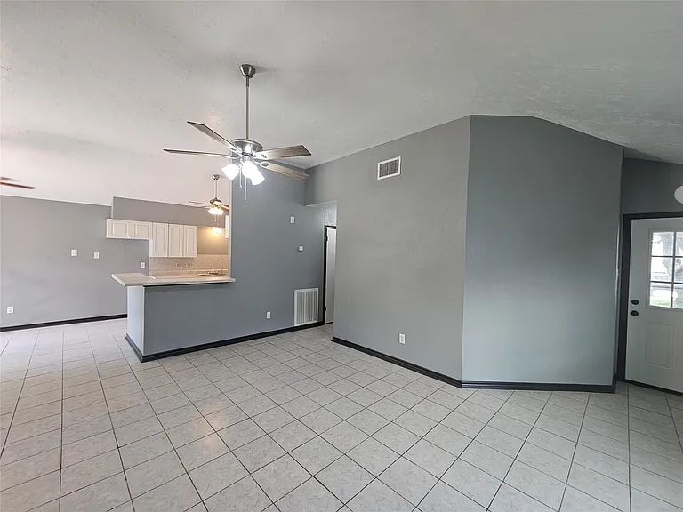19738 Swan Valley Dr — Photo 5