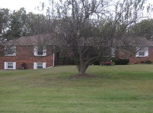 5631 S Farm Road 135, Springfield, MO 65810