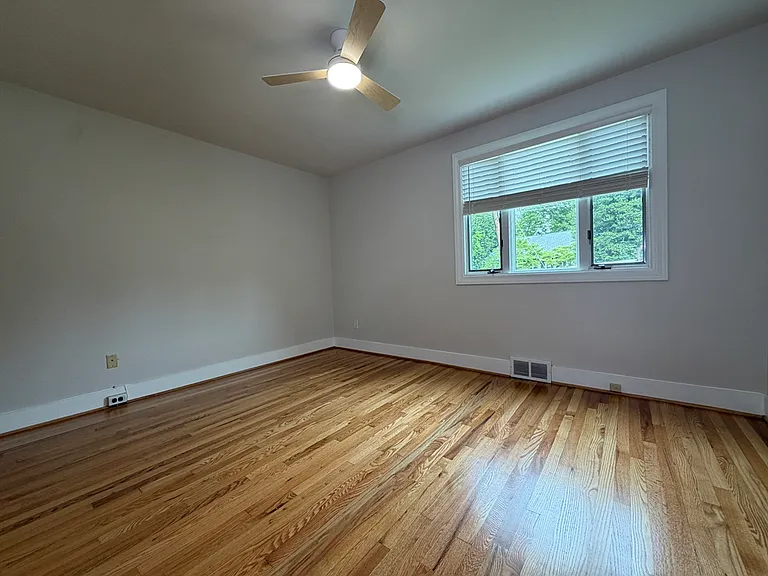 126 Median Dr — Photo 21