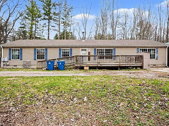 3rd image of 6620 Sandy Ridge Dr