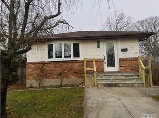 287 Sheffield Ave, West Babylon, NY 11704