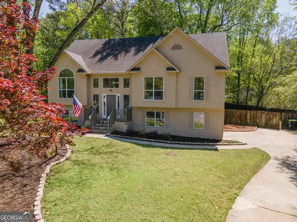 11 Line Creek Cir, Sharpsburg, GA 30277