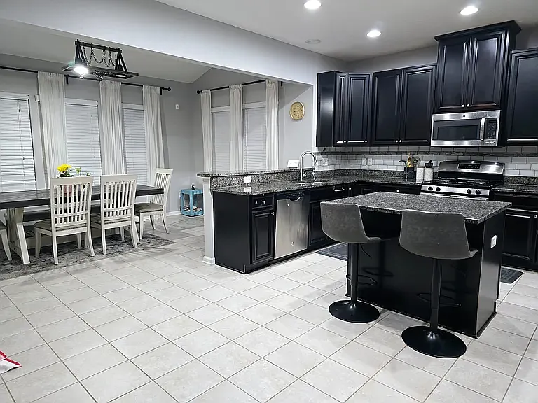 406 Justice Way — Photo 3