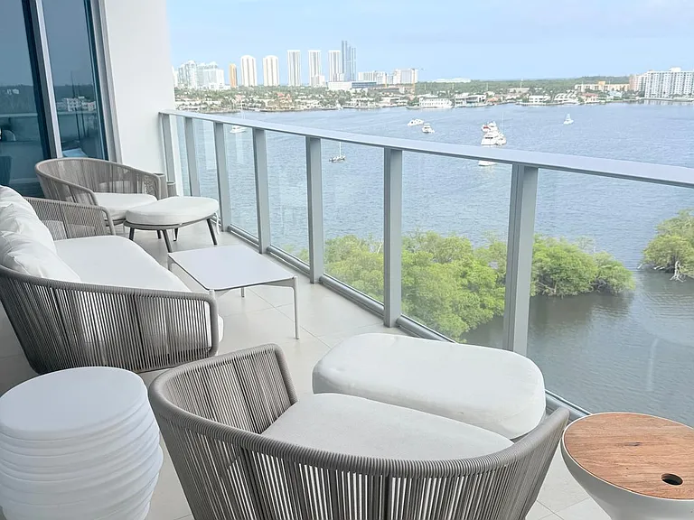 17111 Biscayne Blvd #1006 — Photo 6