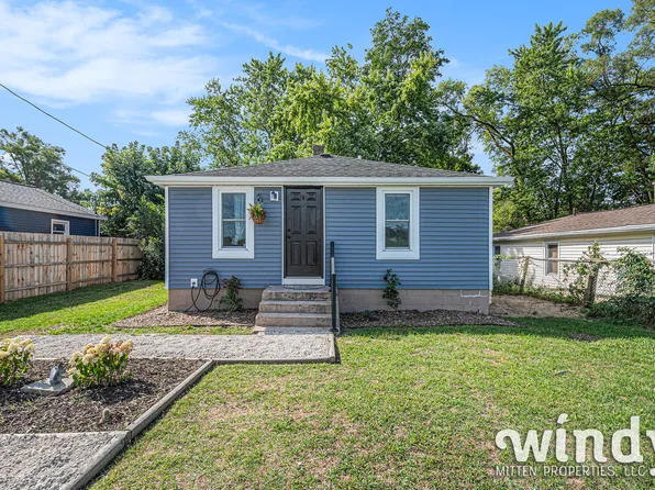 2202 Berg Ave, Benton Harbor, MI 49022