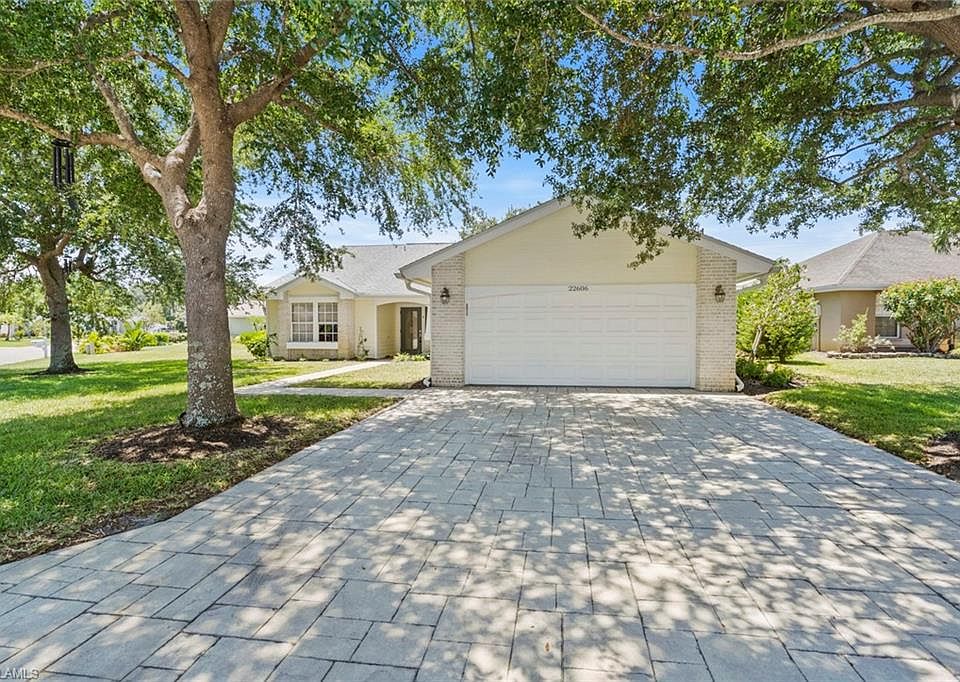 1st image of 22606 Island Lakes Dr
