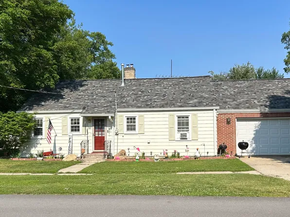 101 E Indiana Ave, Morocco, IN 47963