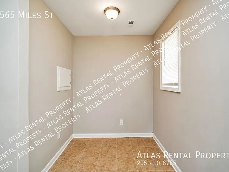 1565 Miles St — Photo 15