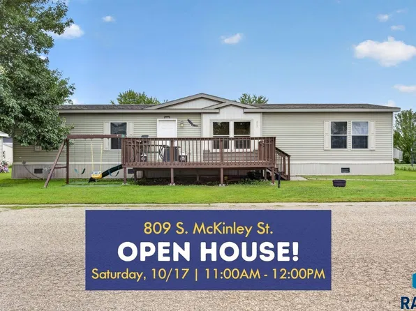 809 S McKinley St, Lennox, SD 57039