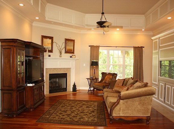 5th image of 104 Highwoods Dr