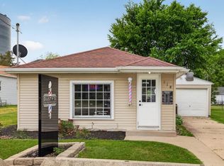 118 S Pine St, Stillman Valley, IL 61084