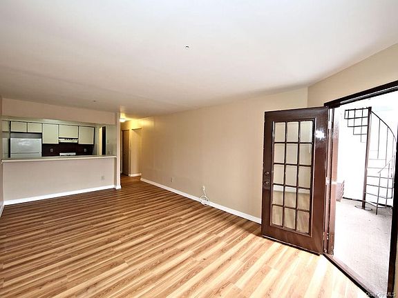 5th image of 40 Cambridge Ave #106