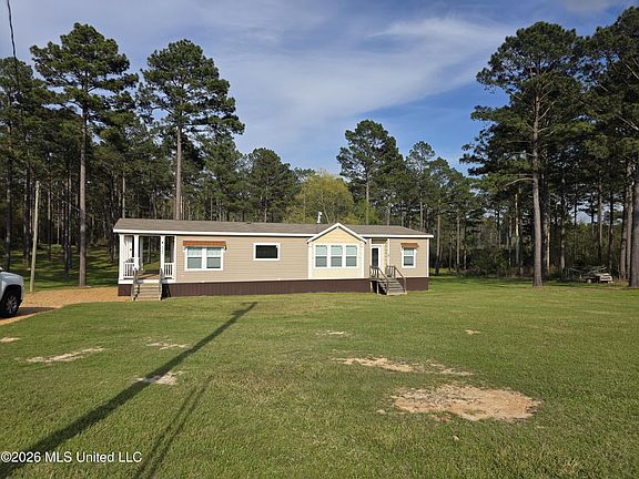 2nd image of 3185 Mound Rd NE