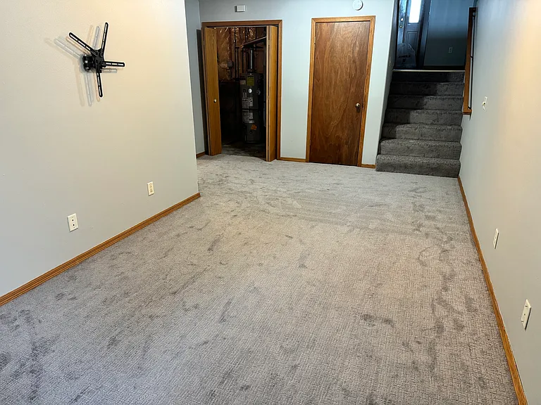 630 N James Ave — Photo 10