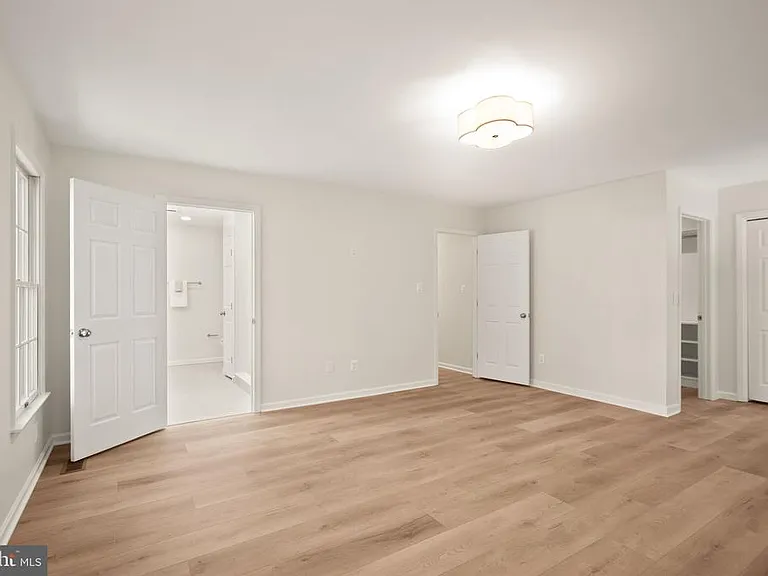 13647 S Springs Dr — Photo 28