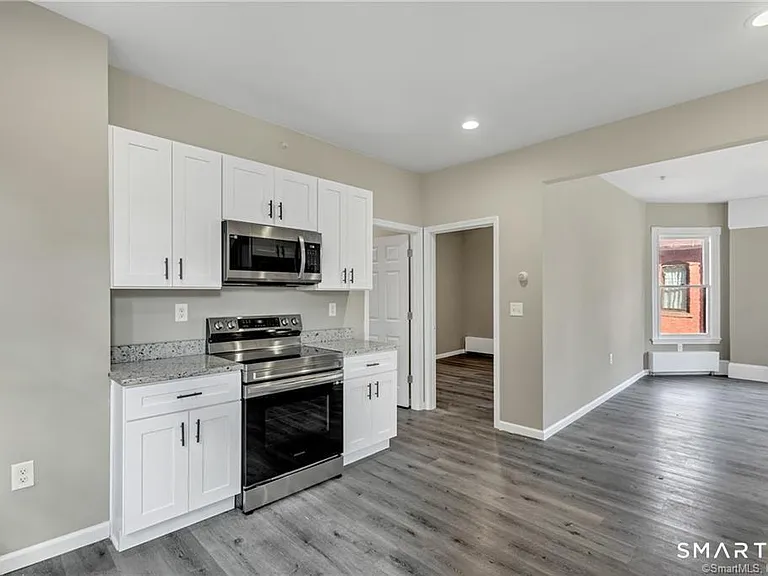 60 Russ St #2A — Photo 3