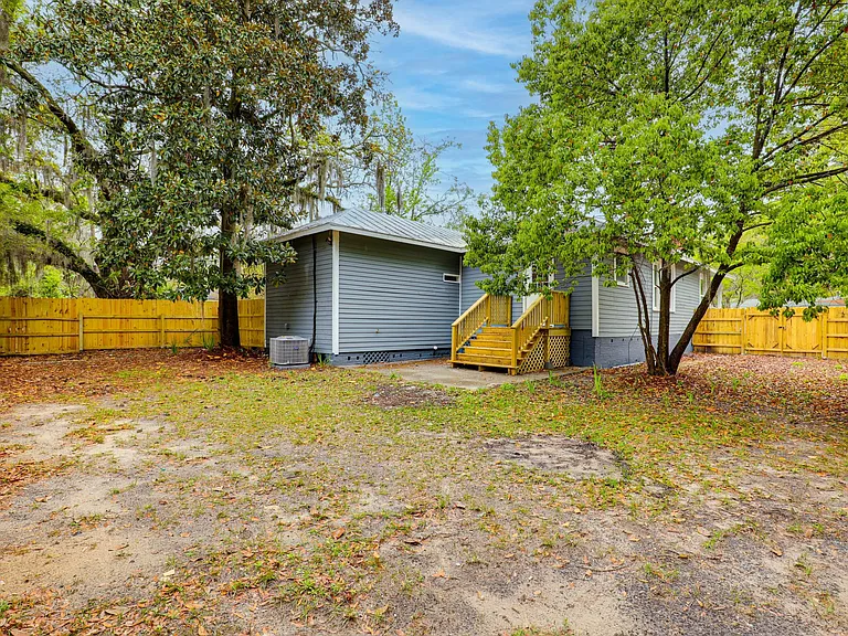 2301 Alaska St — Photo 18