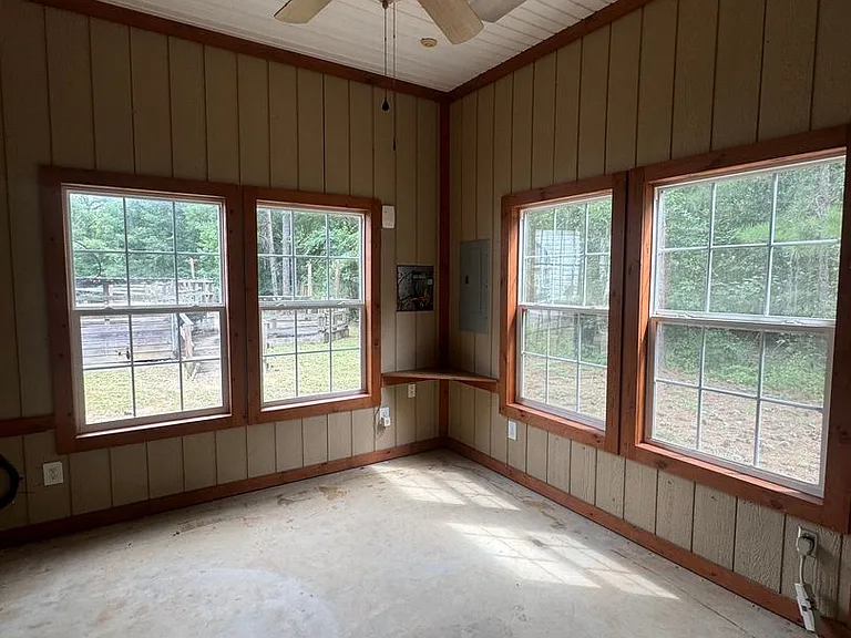 5488 Rigsby Rd — Photo 32