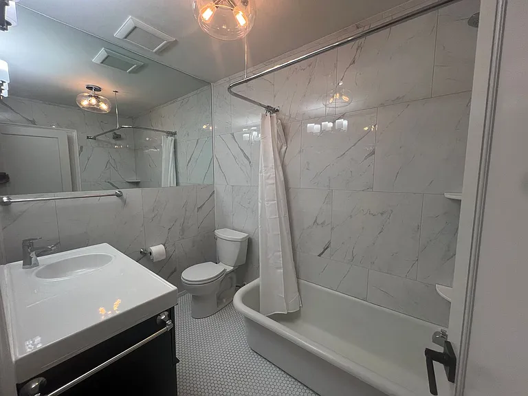 535 20th Ave E #203 — Photo 14